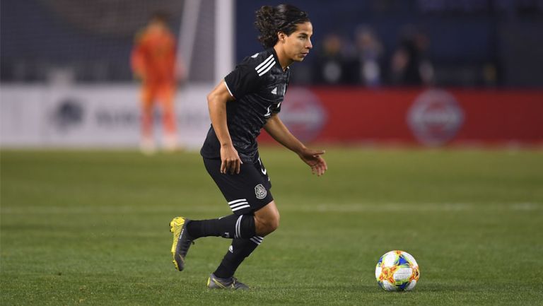 Diego Lainez, durante un juego con la Selección Mexicana