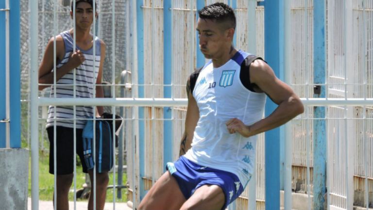 Centurión durante un entrenamiento del Racing 