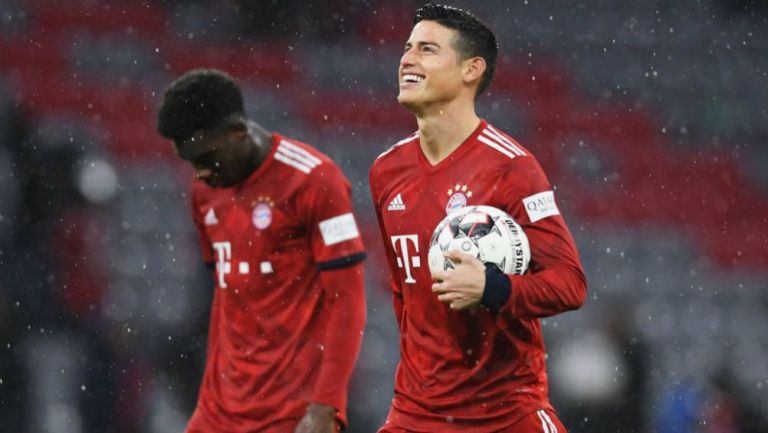James festeja gol con el Bayern