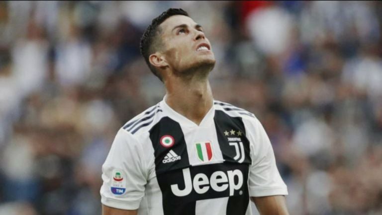 Cristiano se lamenta en partido de Juventus