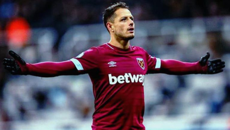 Javier Hernández celebra un gol con el West Ham