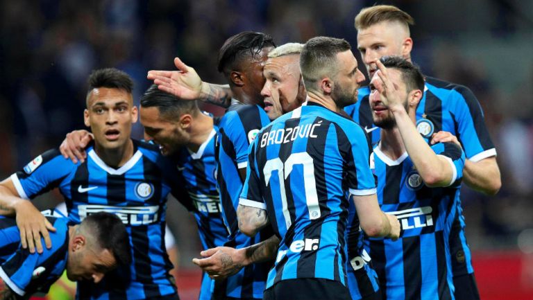 Inter de Milan celebra una anotación frente al Empoli 