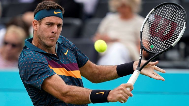 Del Potro le pega a la bola en un duelo de Queen's