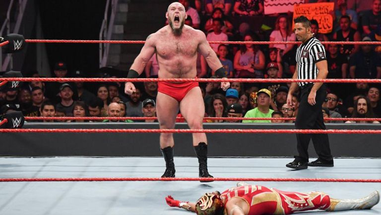 Lars Sullivan en su última lucha en WWE