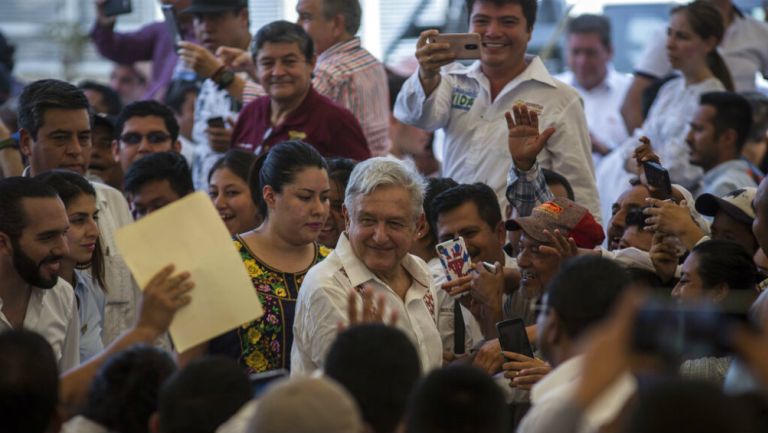 López Obrador durante una reunión con el presidente de El Salvador