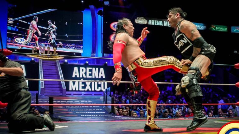 Momento del foul de Último Guerrero a Ciber