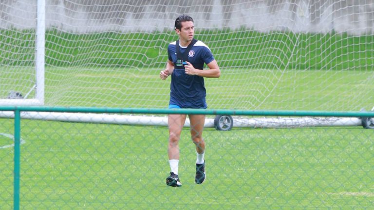 Javier Salas en un entrenamiento con el Cruz Azul 