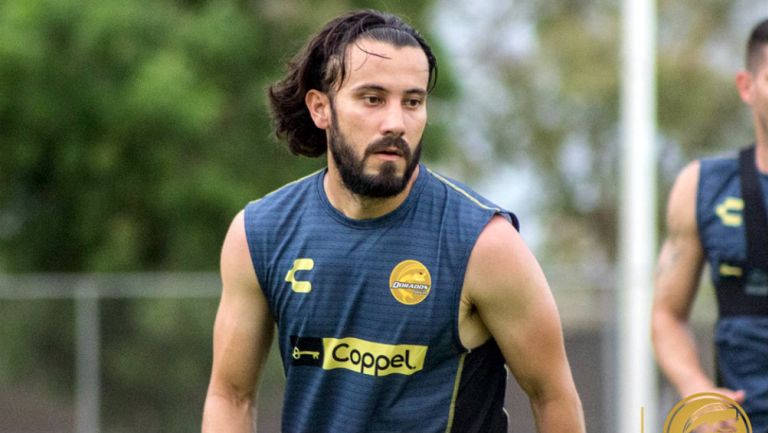 Chepe Guerrero durante su primer entrenamiento con los Dorados 