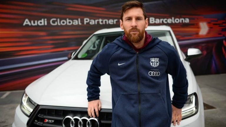 Lionel Messi recibió un automóvil Audi SQ7