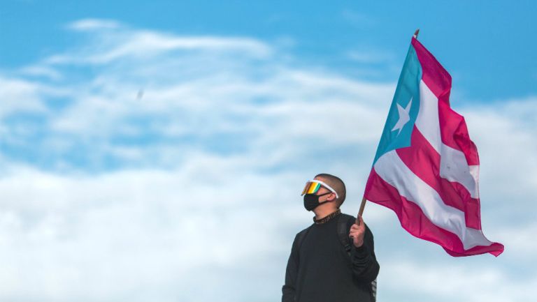 Bad Bunny durante la manifestación en Puerto Rico contra Ricardo Roselló