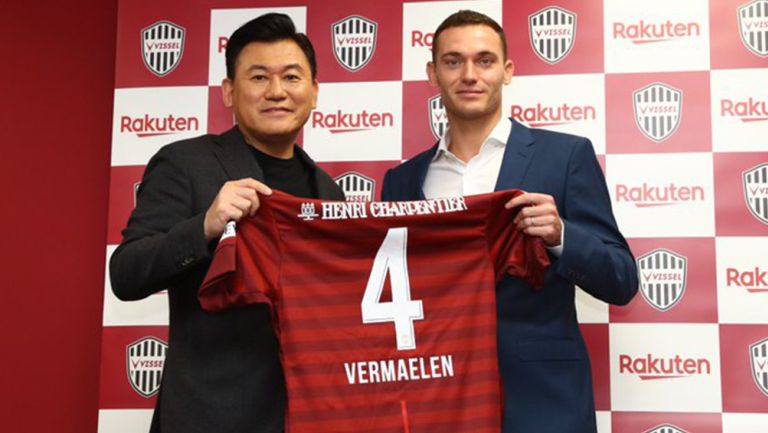 Vermaelen, presentado con el Vissel Kobe