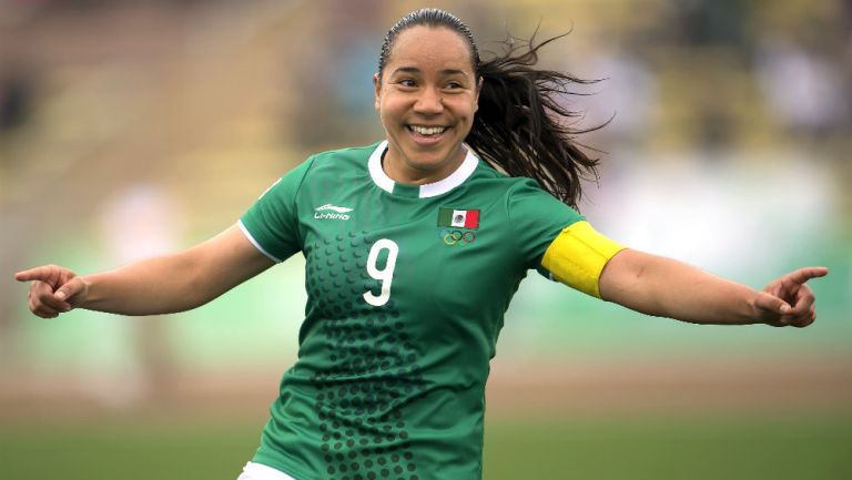 Charlyn Corral celebra su gol ante Jamaica 