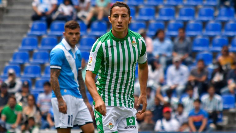 Andrés Guardado, durante el amistoso ante Puebla 