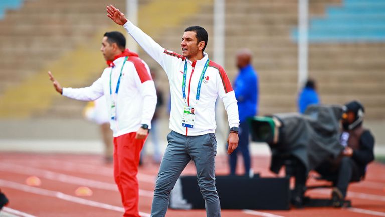 Jaime Lozano dirige un partido de la Selección Mexicana Sub 22