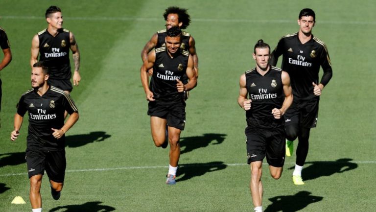 James y Bale corren junto a otros compañeros del Real Madrid