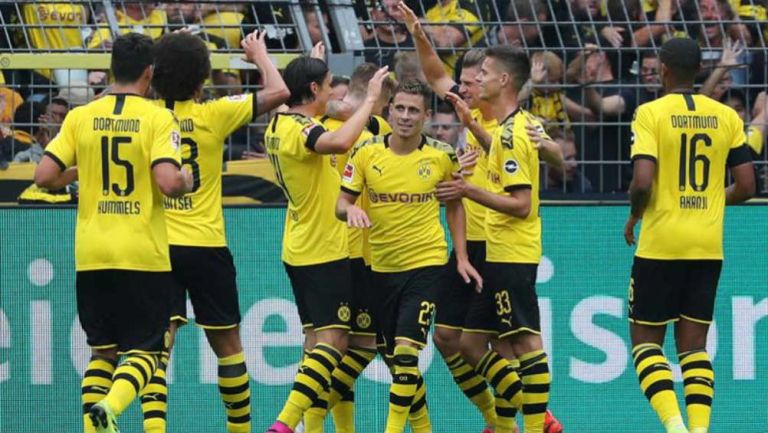 Jugadores del Borussia, en festejo de gol