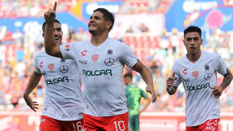 Necaxa celebra una anotación frente a Santos