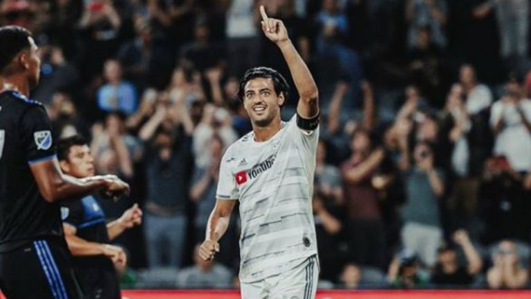 Carlos Vela festeja un gol contra el San José Earthquakes