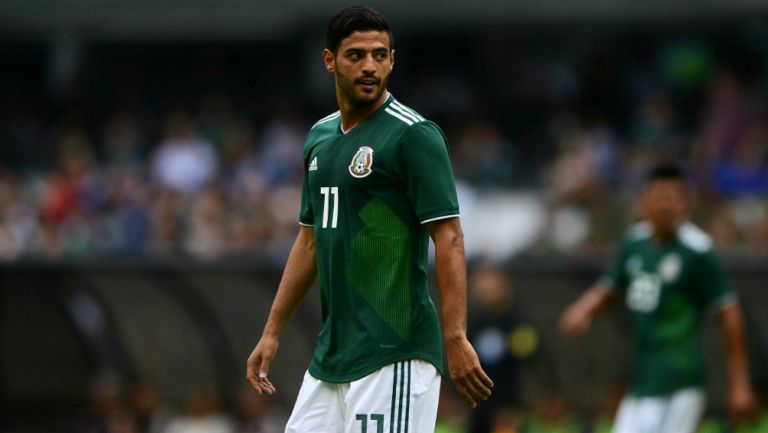 Carlos Vela durante un encuentro frente a la Selección de Escocia 