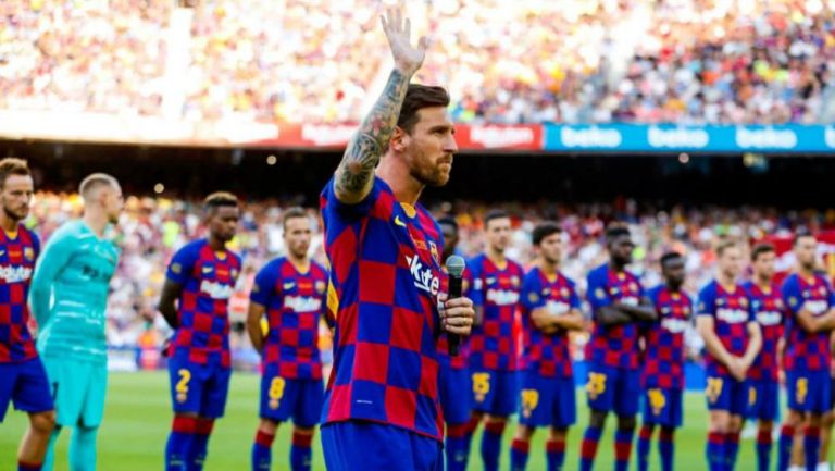 Messi habla ante la afición del Barça en el Camp Nou