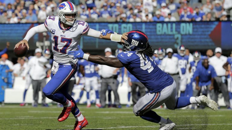  Josh Allen en acción en el Bills vs Giants