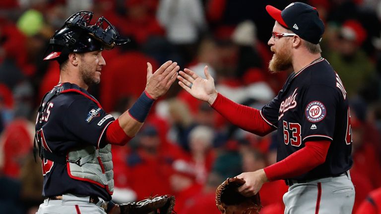 Doolitle y Gomes celebran luego de consumarse el triunfo