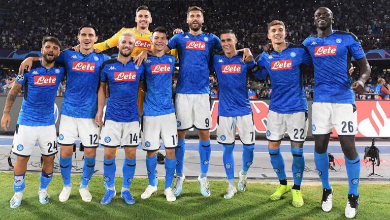 Jugadores del Napoli tras una victoria en Serie A 