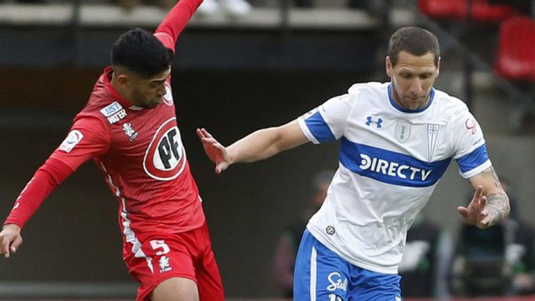 Así se peleó el balón en el Unión La Calera vs Universidad Católica 