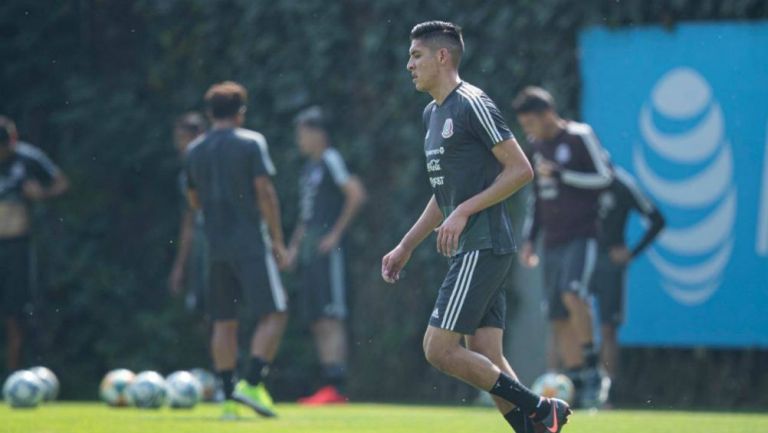 Edson Álvarez, en un entrenamiento del Tri