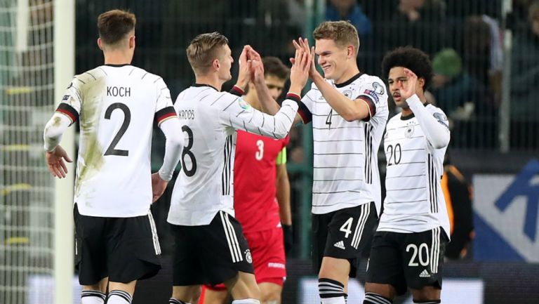 Alemania celebrando el cuarto gol