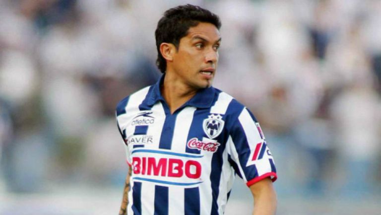 Cabrito Arellano jugando con Rayados