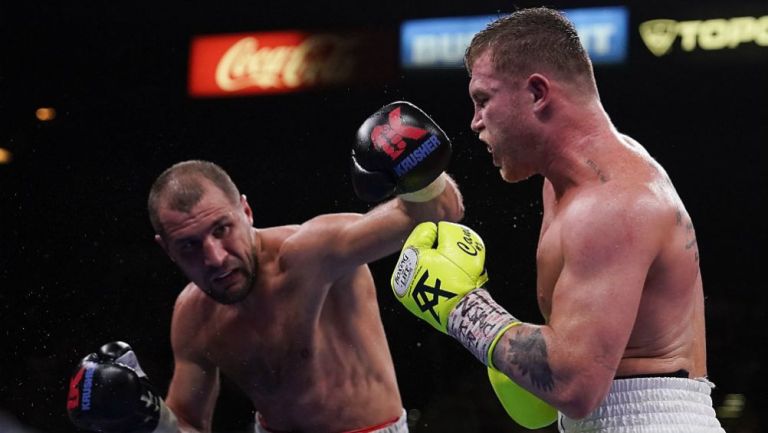 Kovalev, en la pelea contra Canelo