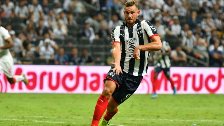 Vincent Janssen celebrando una anotación con Monterrey