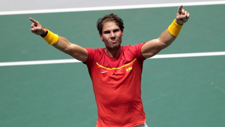 Rafa Nadal festeja tras pase de España a la Final de la Copa Davis