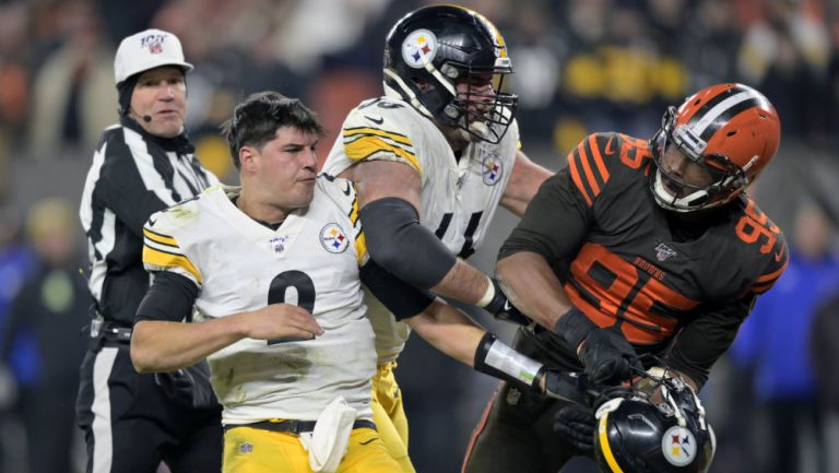 Mason Rudolph luego de ser golpeado por Myles Garrett