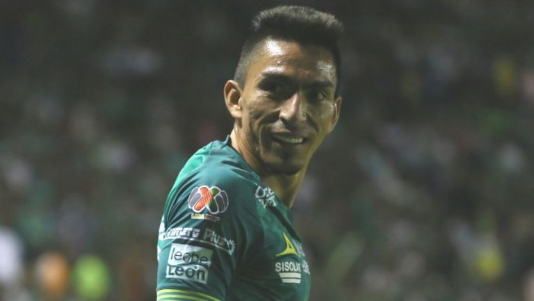 Ángel Mena, durante el partido ante Morelia