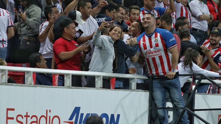 Andy Ruiz en el partido entre Chivas y Pachuca