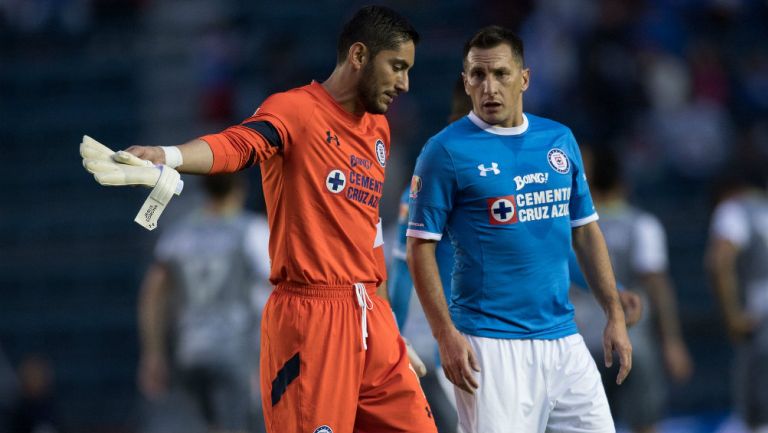 Jesús Corona y Christian Giménez como jugadores de Cruz Azul