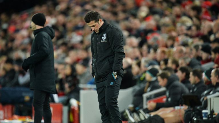 Marco Silva en el juego ante el Liverpool