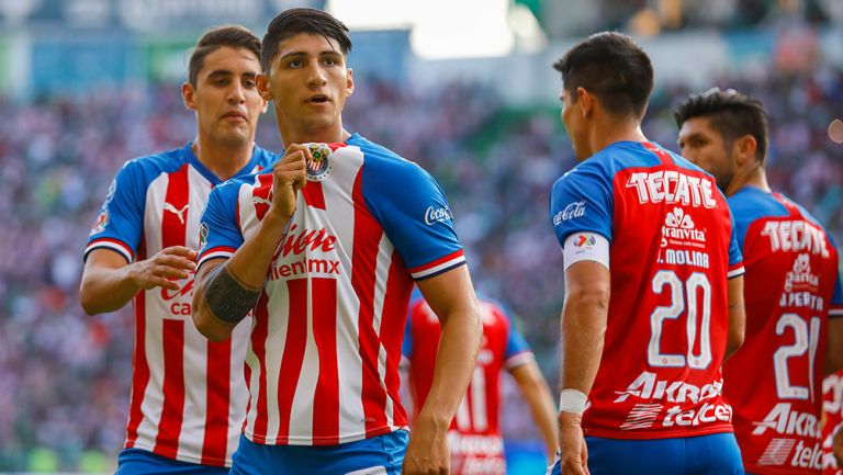 Alan Pulido por fin pudo conquistar un título de goleo