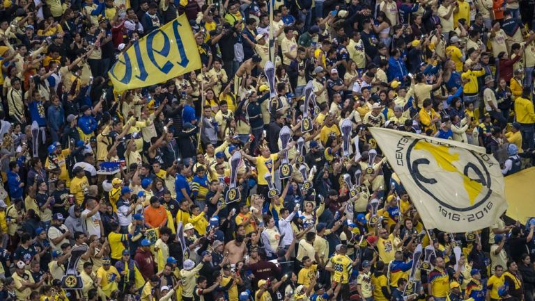 Afición del América en el Estadio Azteca 