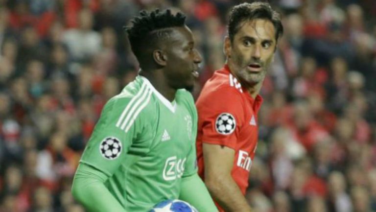 Onana en un juego de Champions ante el Benfica 