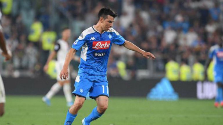 Chucky Lozano durante un partido del Napoli