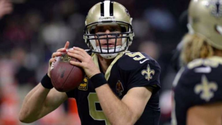 Brees en un juego con los Saints 