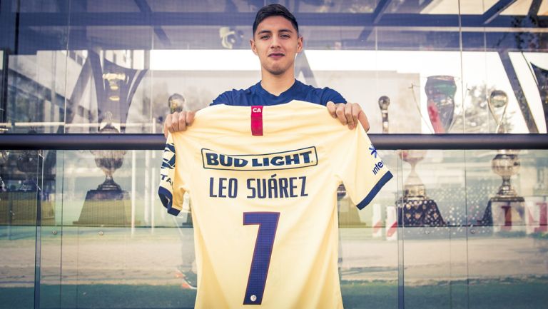 Leo Suárez presentando con América