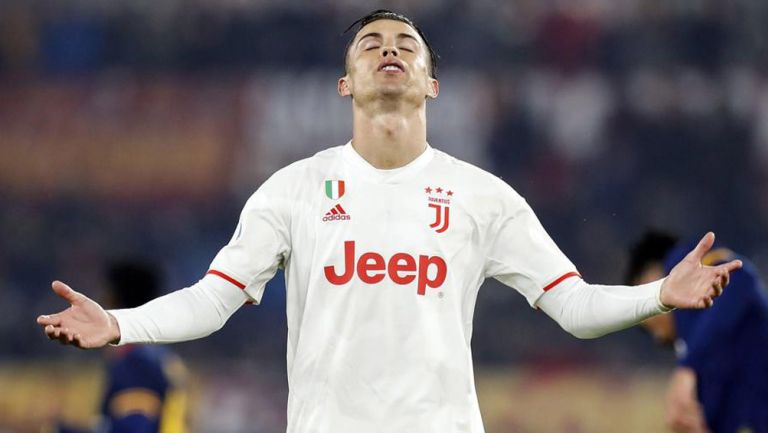 Cristiano Ronaldo lamenta una acción con la Juventus 