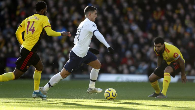 Erik Lamela durante un partido con Tottenham