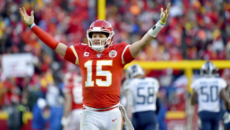 Mahomes celebra una anotación de Kansas City