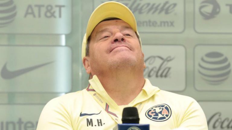 Miguel Herrera, estratega del América, en conferencia de prensa