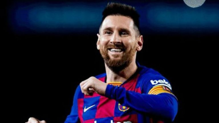 VIDEO: Messi se divirtió jugando futbol con sus hijos dentro de su casa